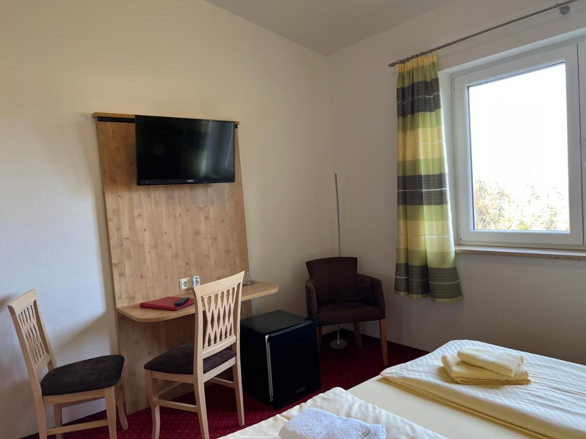 Gaststaette & Pension Waldschloesschen Oberhof  Exterior foto